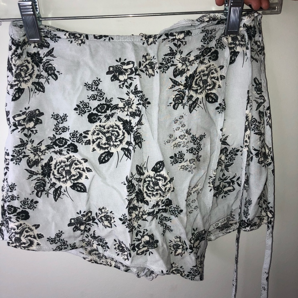 Floral shorts!!